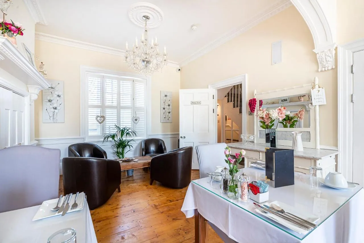 Hamiltons Boutique Hotel Southend-on-Sea 4*,