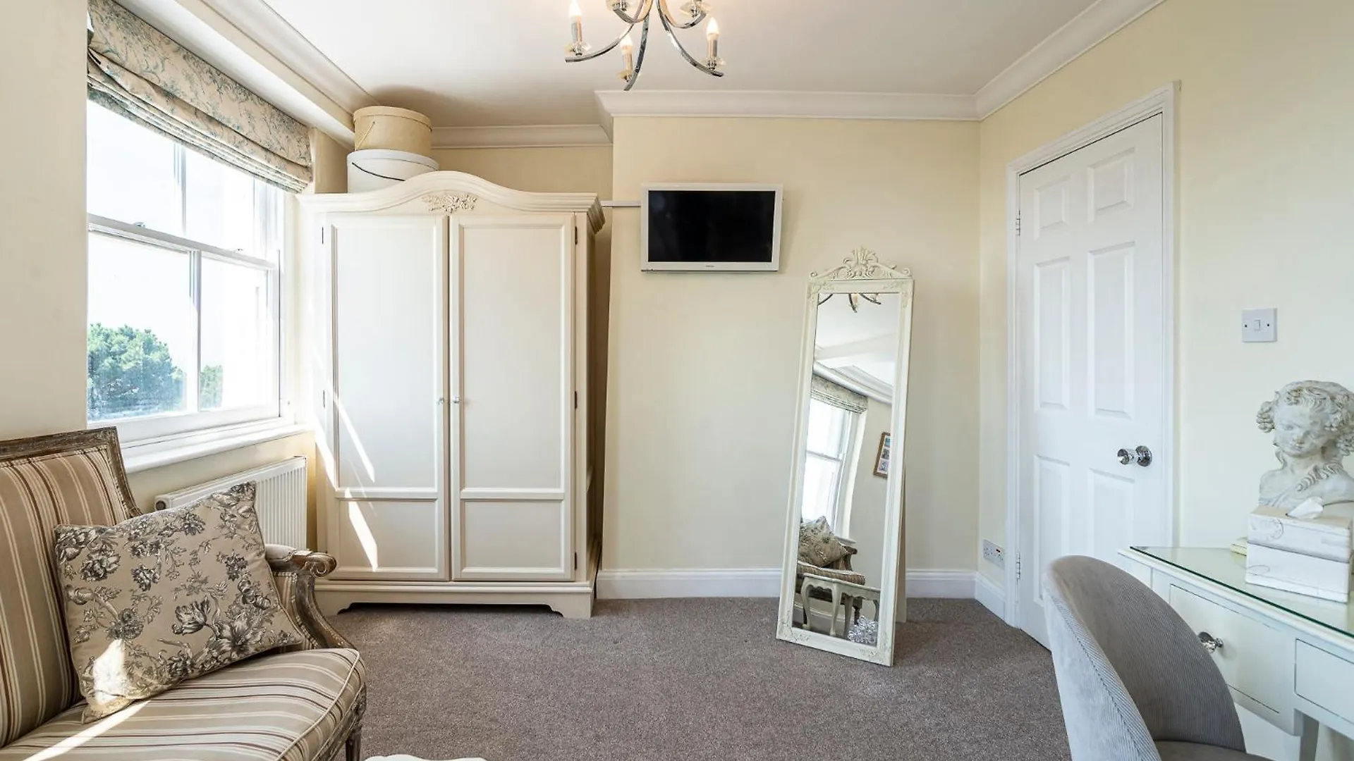 Hamiltons Boutique Hotel Southend-on-Sea 4*,  United Kingdom