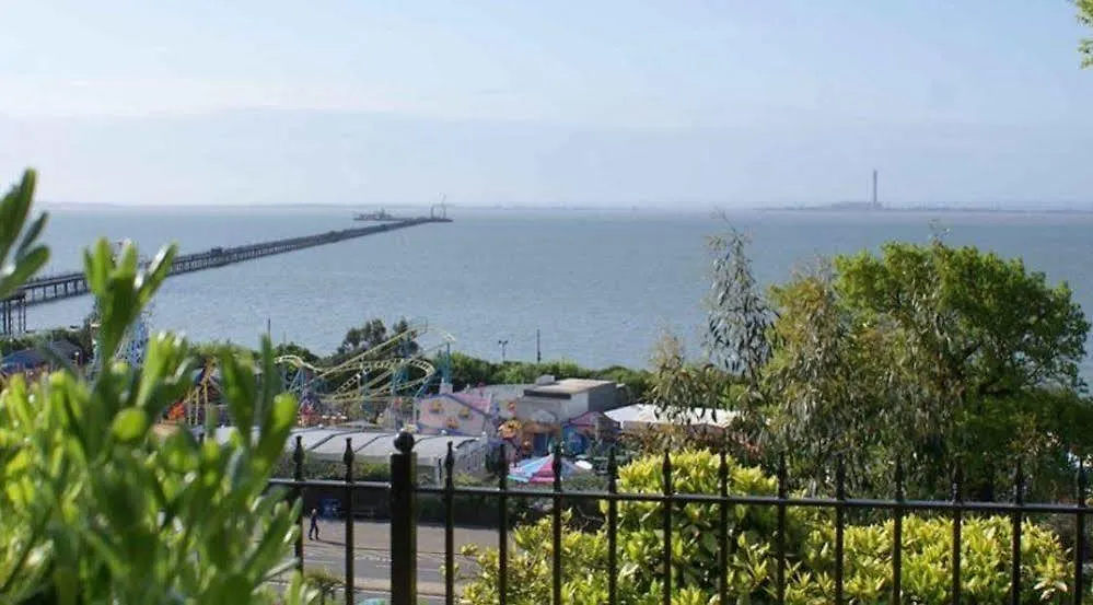 Bed & Breakfast Hamiltons Boutique Hotel Southend-on-Sea