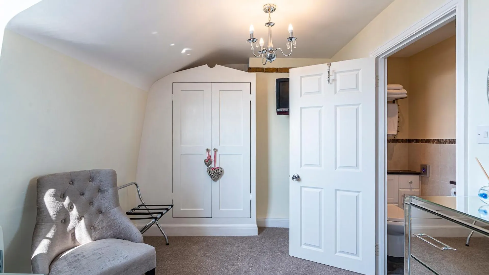 Bed & Breakfast Hamiltons Boutique Hotel Southend-on-Sea